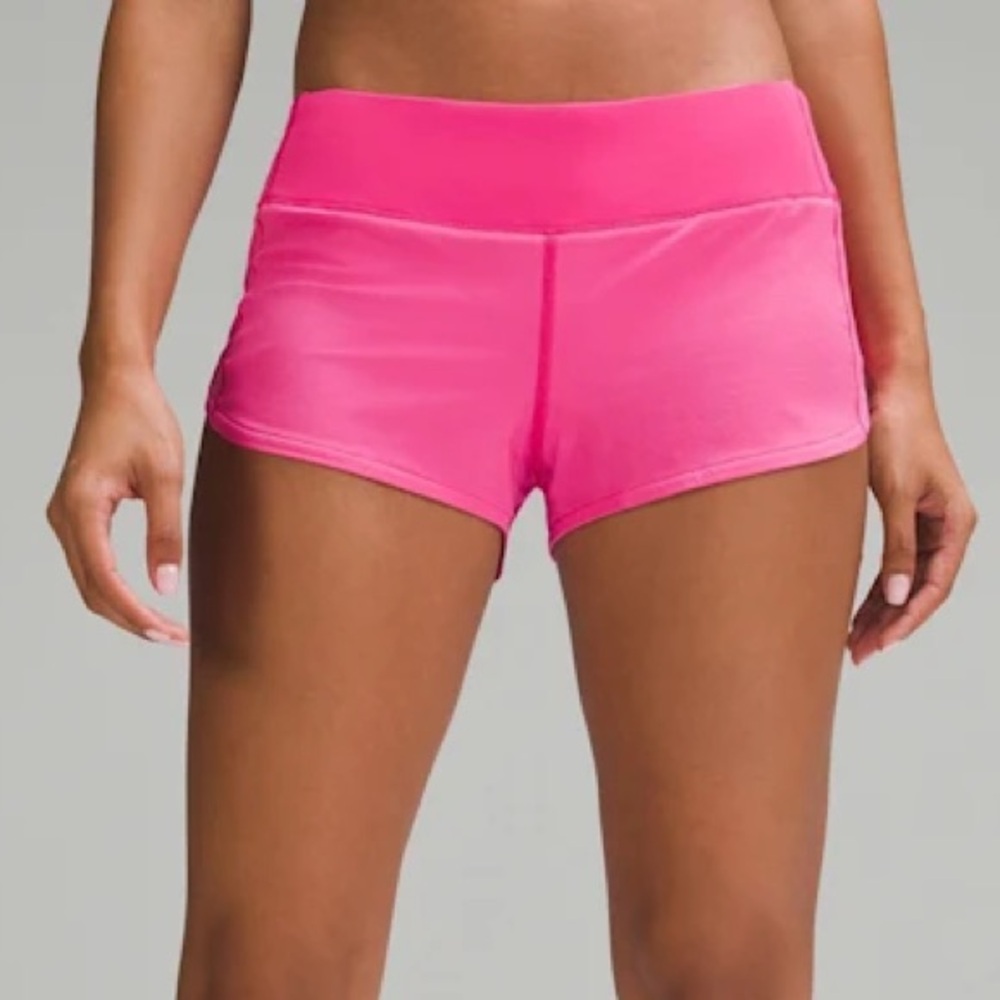 Lululemon Speed Up Low-Rise Short 2.5" in Sonic Pink